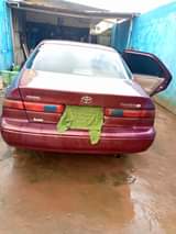 A picture of Toyota Camry 1998 price 1 3 four plugs Still in