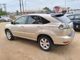 A picture of Clean and sound Lexus Rx330 2006 model