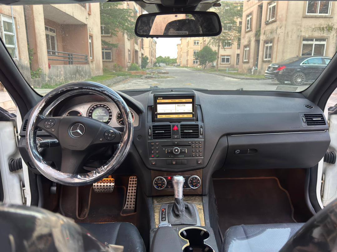 A picture of Mercedes Benz C350 08035339225