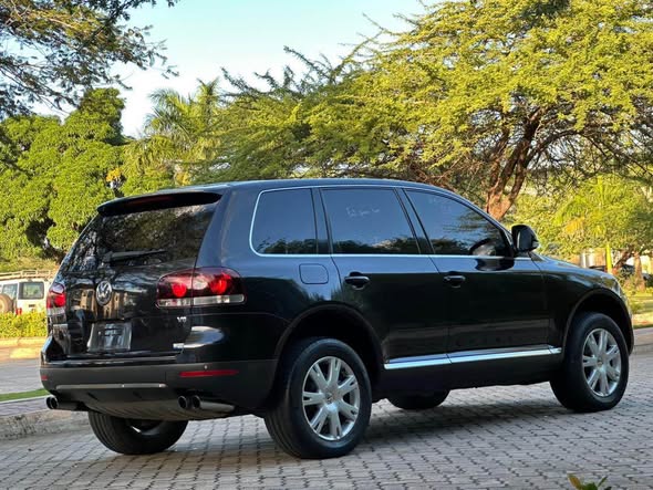A picture of VOLKSWAGEN TOUAREG