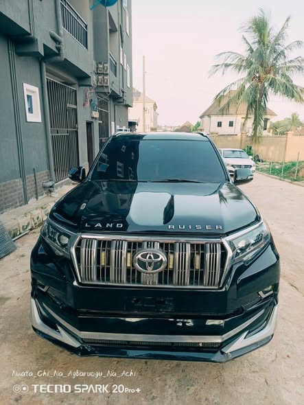 A picture of Toyota Prado