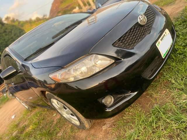 A picture of Extremely CLEAN Toks Standard Toyota Corolla 2011 model with everything
