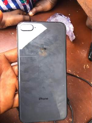 A picture of iPhone 8 Plus 08038818035