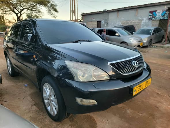 A picture of HARRIER LEXUS 0714058883