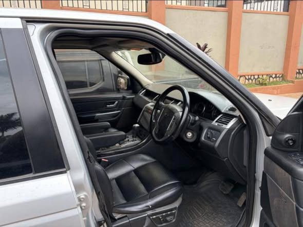 A picture of Range rover