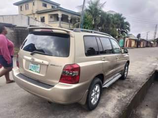 A picture of Clean 2007 Toyota Highlander for sale It s first body