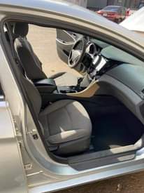 A picture of Hyundai Sonata 2012
