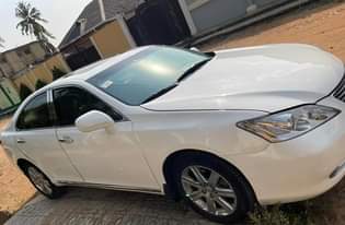A picture of FULLY PIMPED 2008 09 LEXUS ES350