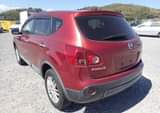 A picture of 2010 nissan dualis maroun colour