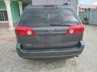 A picture of 2008 Toyota Sienna