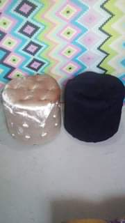 A picture of Round poofs
