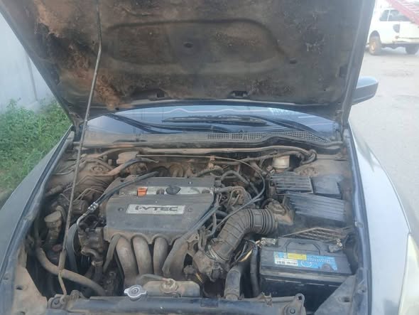 A picture of Honda Accord 05