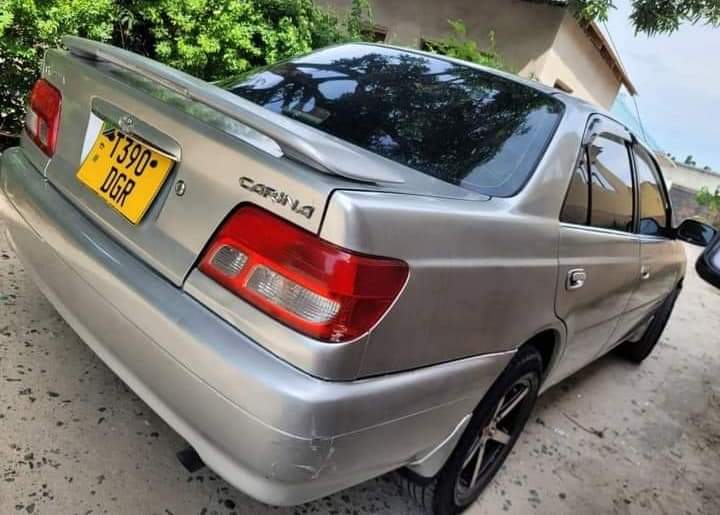 A picture of TOYOTA CARINA TI 4 5M 0743173980