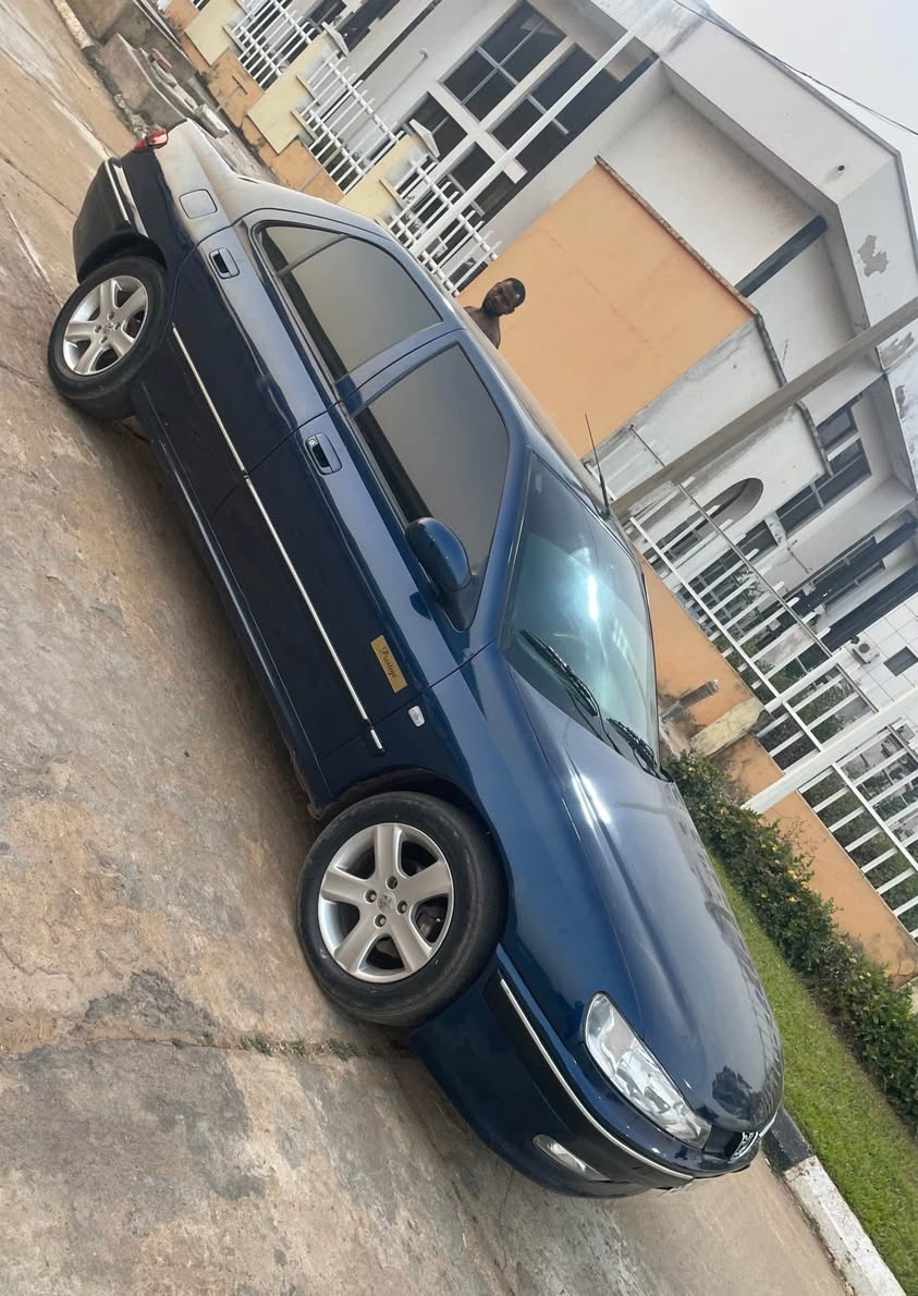 A picture of Peugeot 406