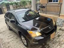 A picture of 2004 LEXUS Rx 330