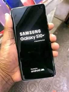 A picture of Samsung s10 plus
