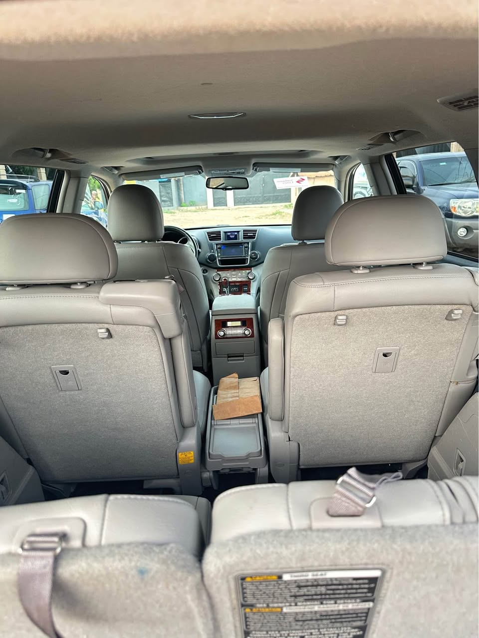 A picture of 2013 Toyota Highlander limited