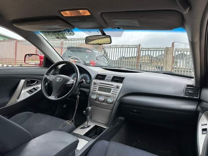 A picture of Toyota Camry Sport 2010 09061825415