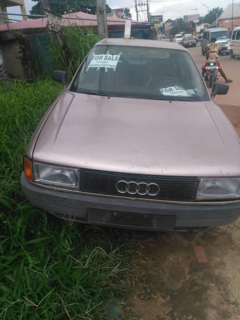 A picture of Audi 80