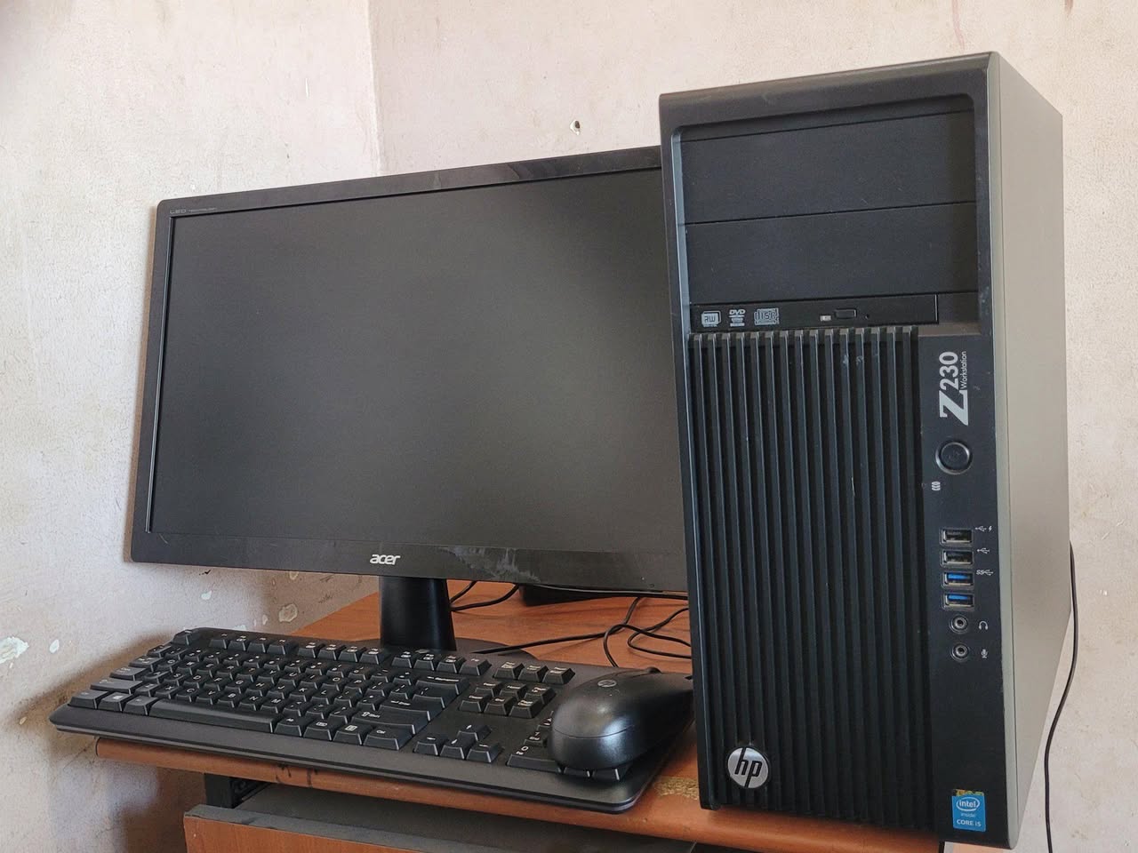 A picture of COMPUTER