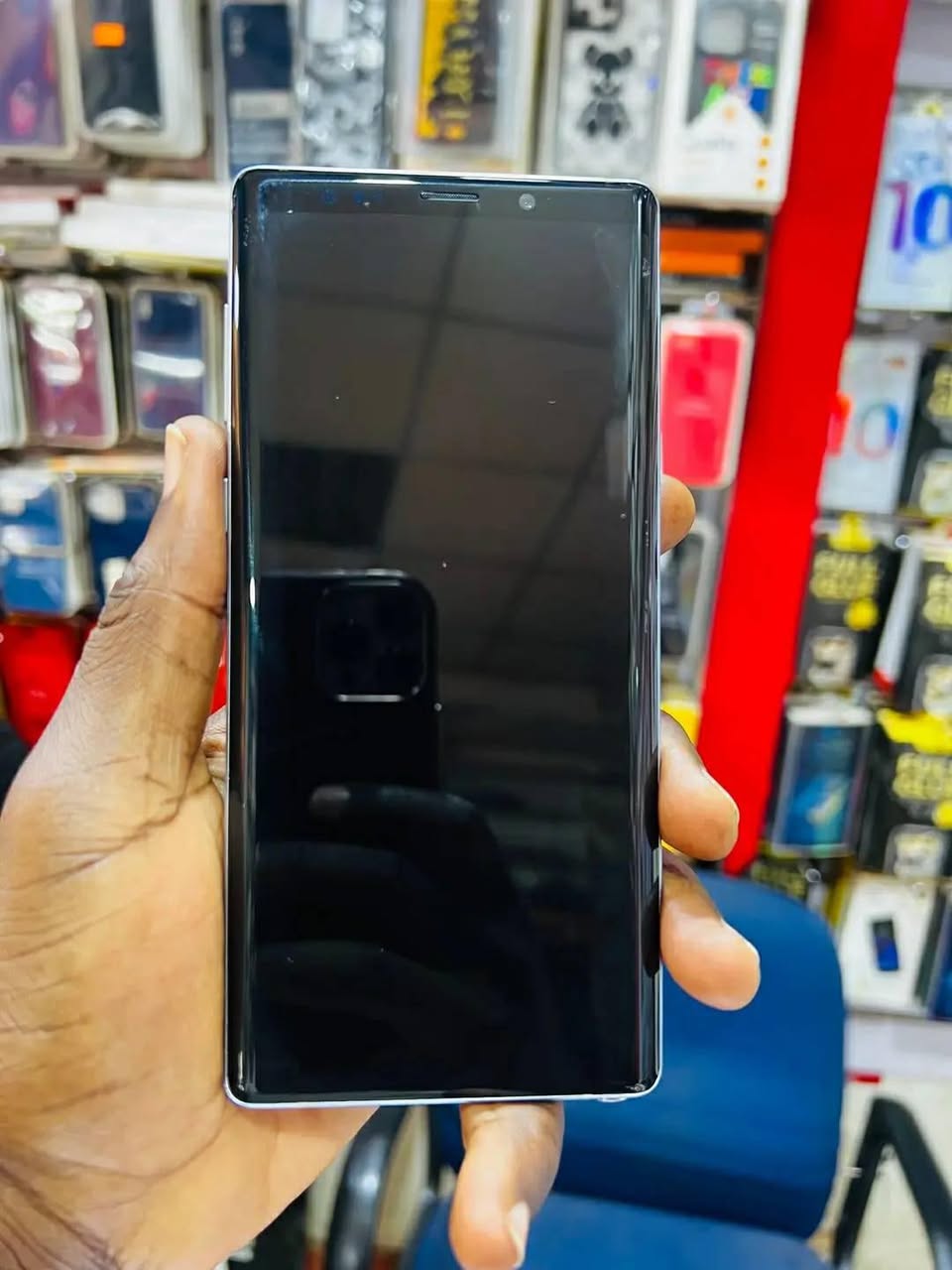 A picture of Samsung note 9