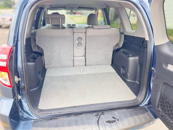A picture of TOKS 2010 TOYOTA RAV4 13 500 000 08175232309