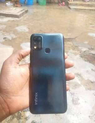 A picture of Infinix HOT 11 play