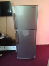 A picture of Samsung fridge double door inagandisha sana bei 245000