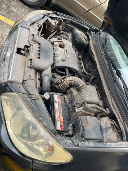 A picture of Hyundai Elantra 08