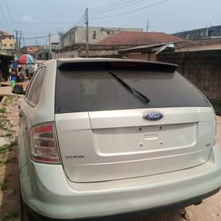 A picture of Ford edge 07
