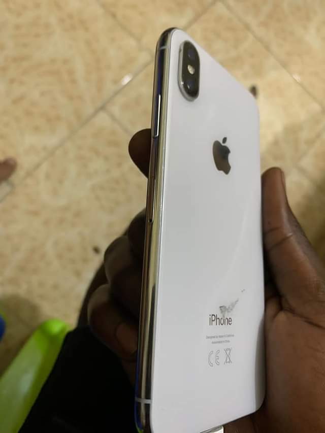 A picture of IPHONE X