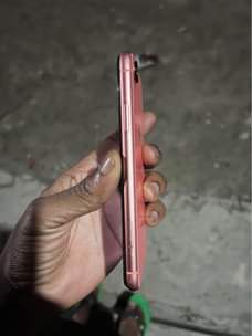 A picture of IPHONE XR GB 64 390 000 EXCHANGE NJOO