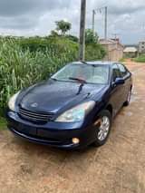A picture of LEXUS ES330