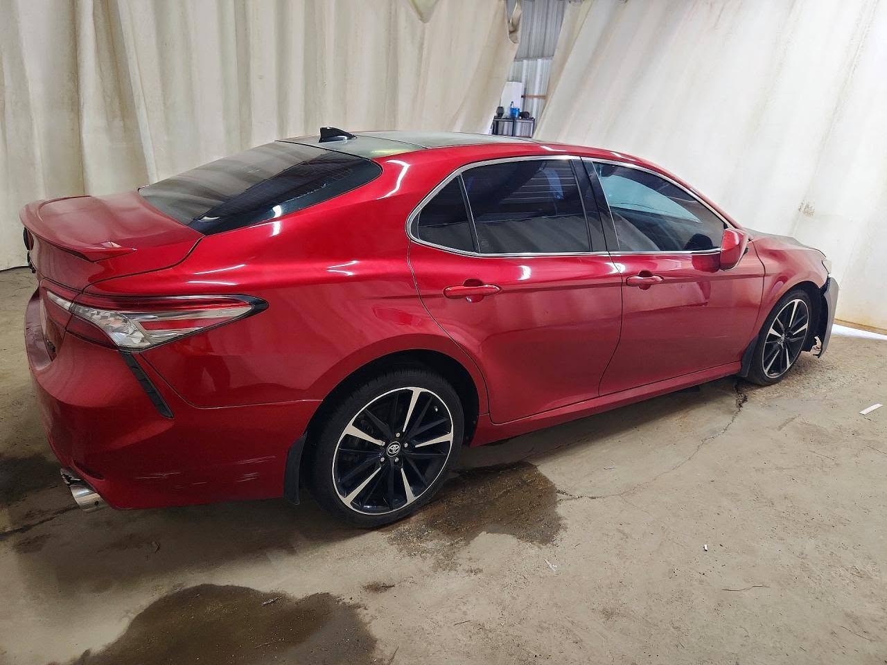 A picture of Tokunbo Toyota camry 2019 XSE