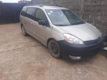 A picture of Toyota Sienna Year 2006