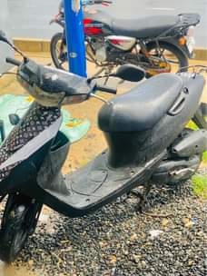 A picture of SCOOTER KAWASAKI CC60 MAFUTA YA 5000 WIKI NZIMA