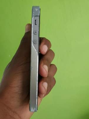 A picture of IPhone 5S