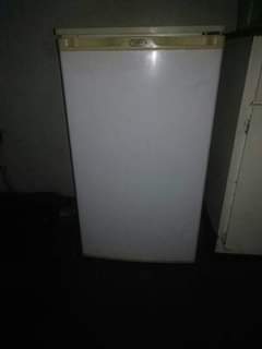 classifieds/fridges