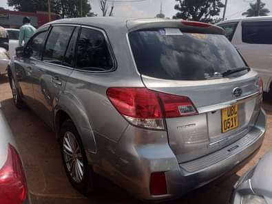 A picture of Subaru Outback 2009 2 5 L At 23m 0706044260 0774245262