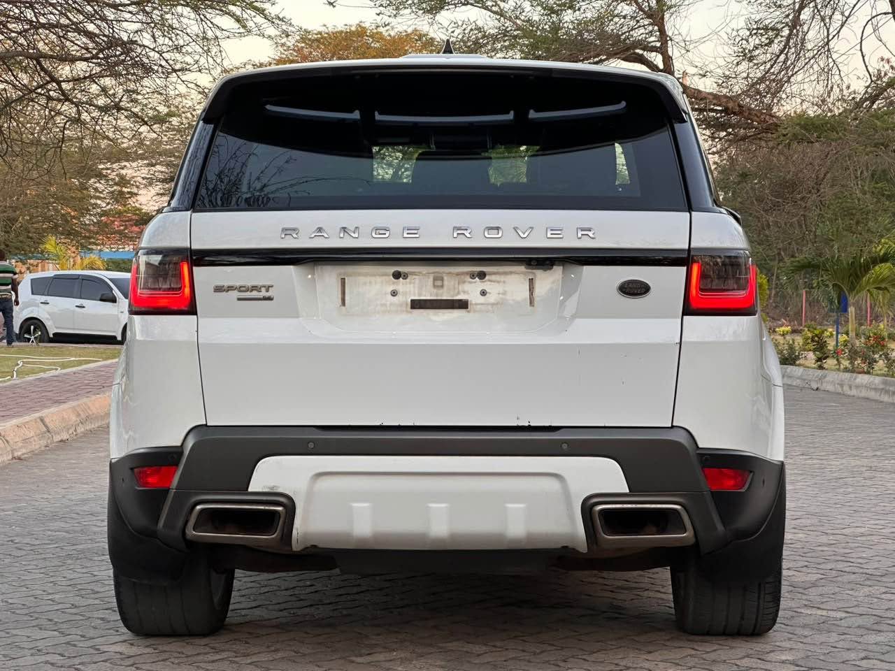A picture of RANGE ROVER SPORT 2019