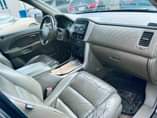 A picture of Brand Honda Model Pilot Painted Year 2007 Price 1 800