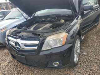 A picture of GLk350 2010 model everyt