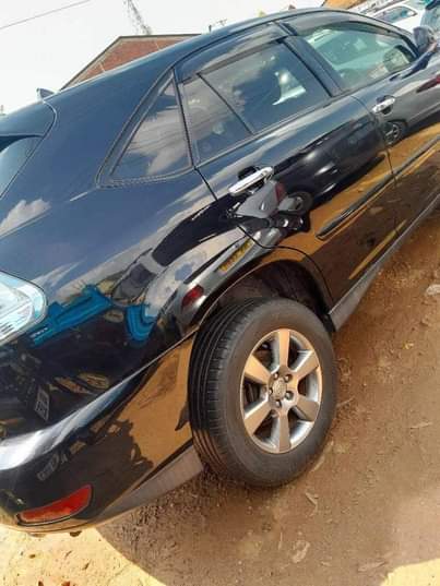 A picture of 2009 Toyota Harrier Toyota 2.4cc