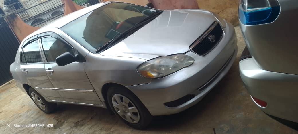 A picture of Corolla 2004
