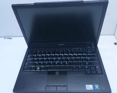 A picture of Dell E6400