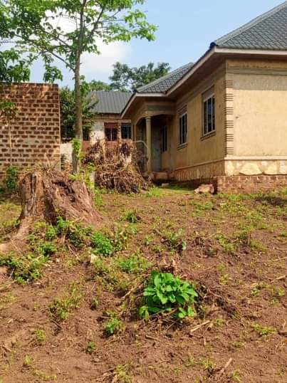 A picture of COUNTRY HOME FOR SALE IN NAKASEKE SEMUTO