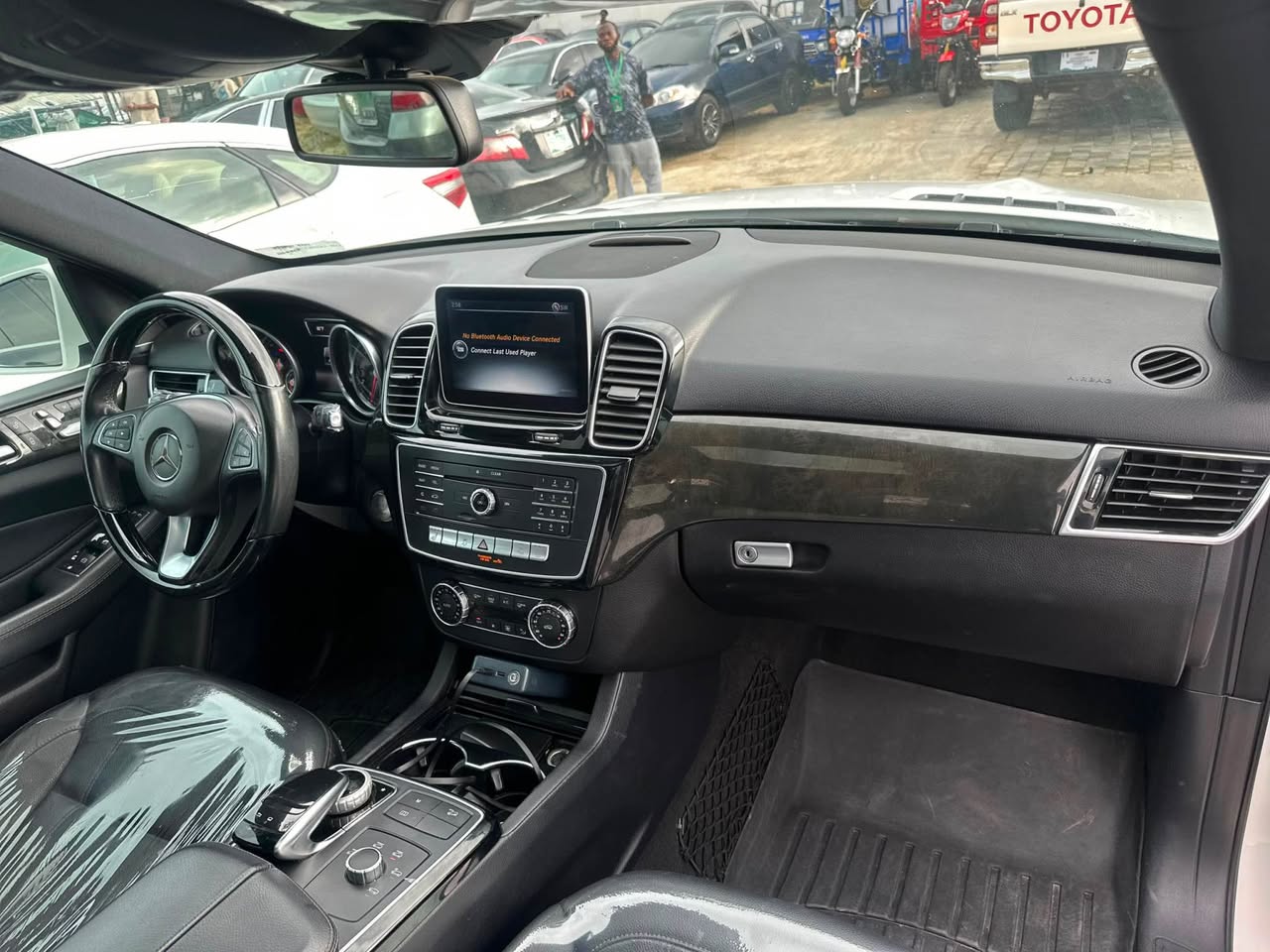 A picture of Extremely clean Foreign Used 2016 Mercedes Benz GLE350 4matic with
