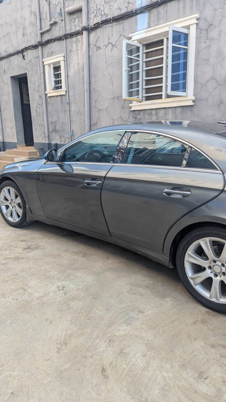 A picture of Mercedes benz cls 550 2008 ikorodu first body