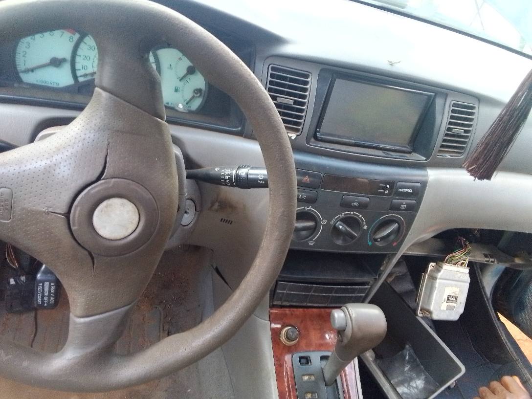 A picture of 2004 Toyota corolla