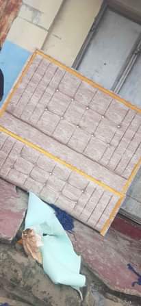 A picture of Bedsofa mpya 160000 na zaidi 0757044140